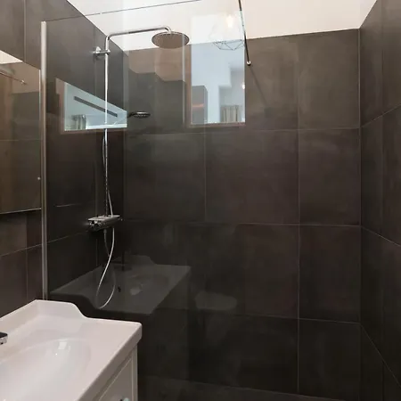 Jan Steen Bed and Breakfast 4*