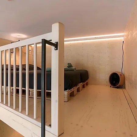 Jan Steen Bed & Breakfast 4*