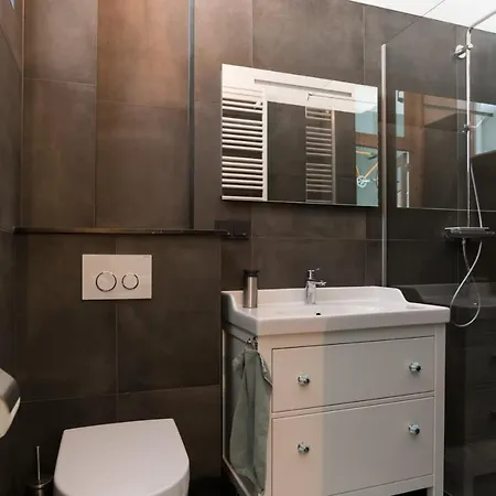 Jan Steen Bed & Breakfast 4*